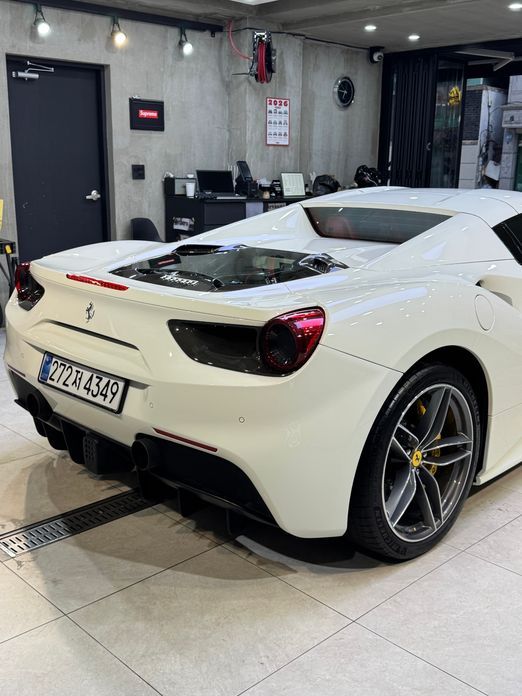 Ferrari 488 2017