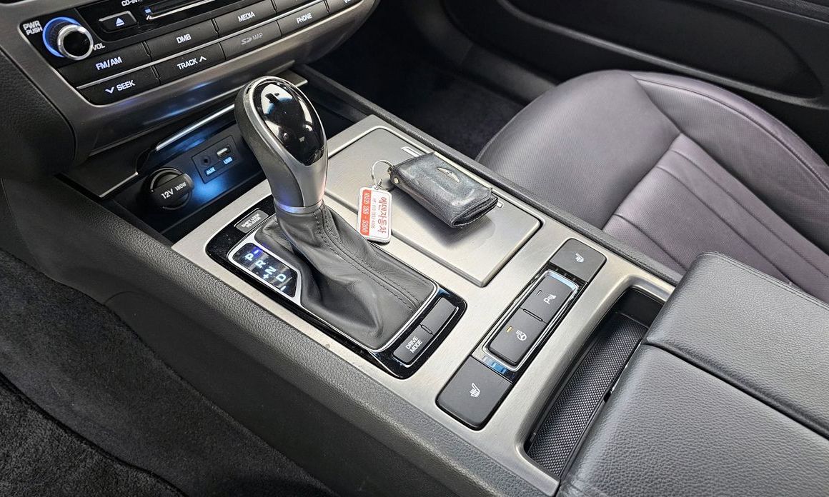 Hyundai Genesis 2014