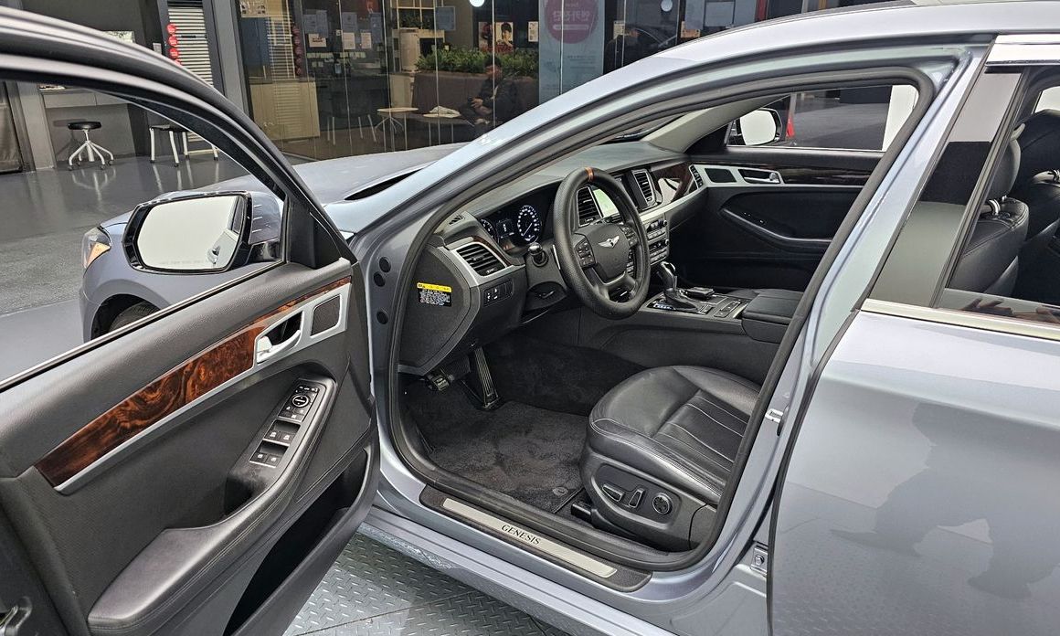 Hyundai Genesis 2014