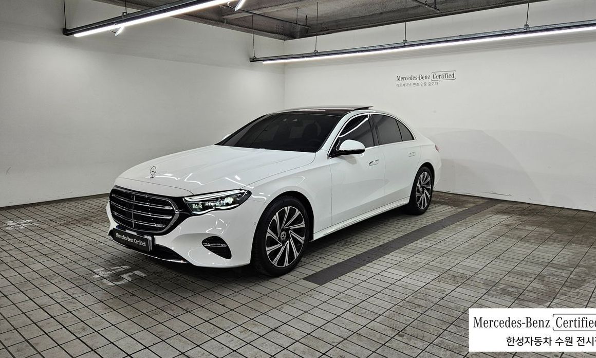 Mercedes-Benz E-Class 2024