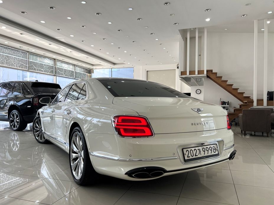 Bentley Flying Spur 2022