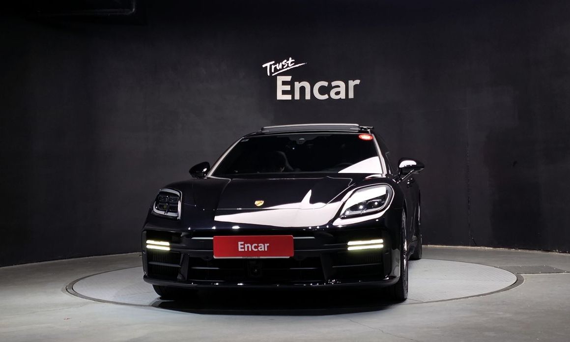 Porsche Panamera 2025