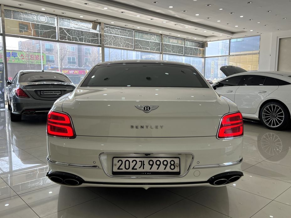 Bentley Flying Spur 2022