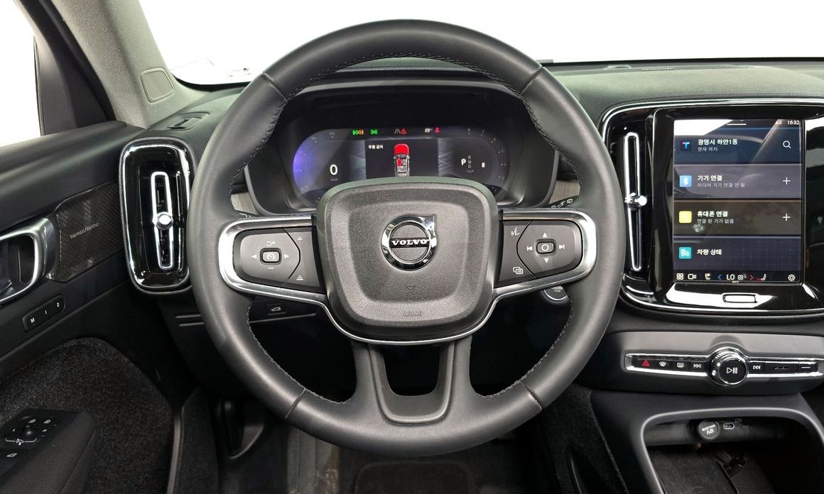 Volvo XC40 2023