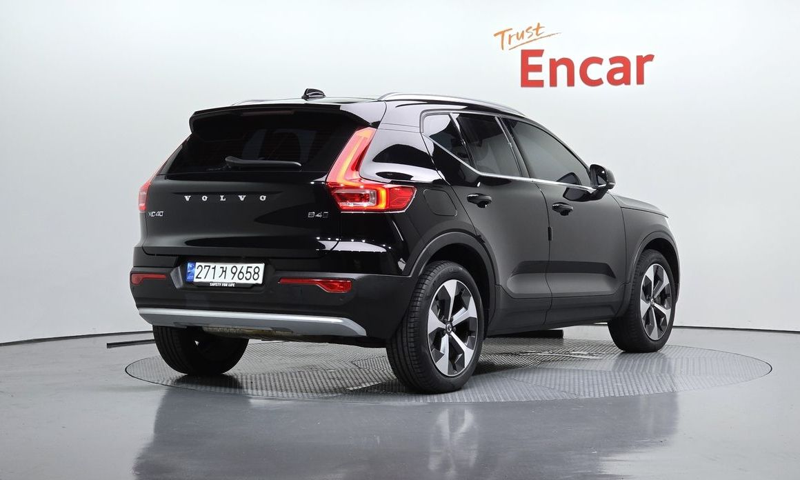 Volvo XC40 2023
