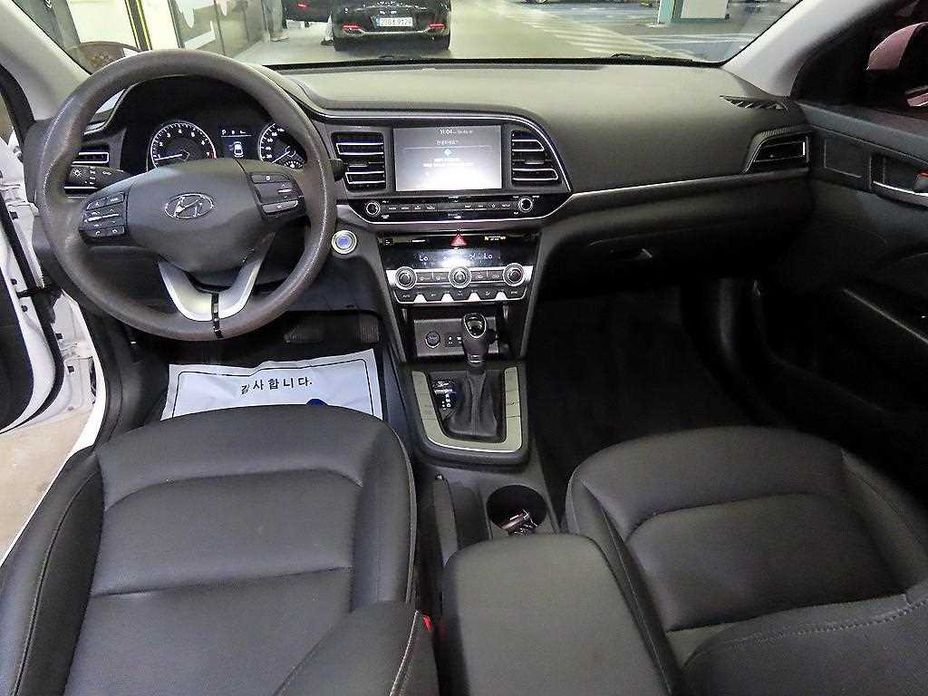 Hyundai AVANTE 2020
