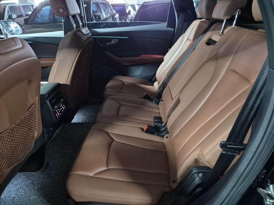 Audi Q7 2021