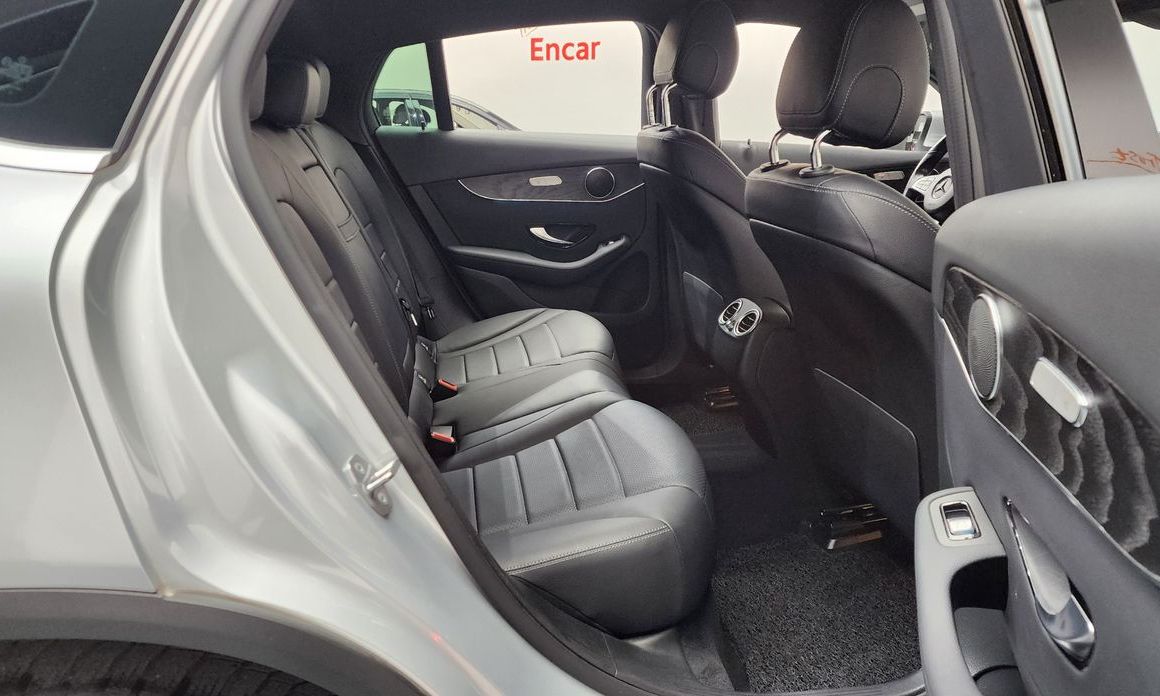 Mercedes-Benz GLC-Class 2019