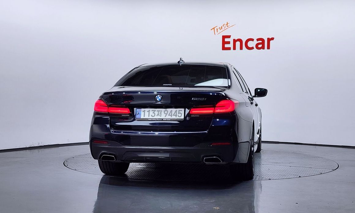 BMW 5-Series 2021