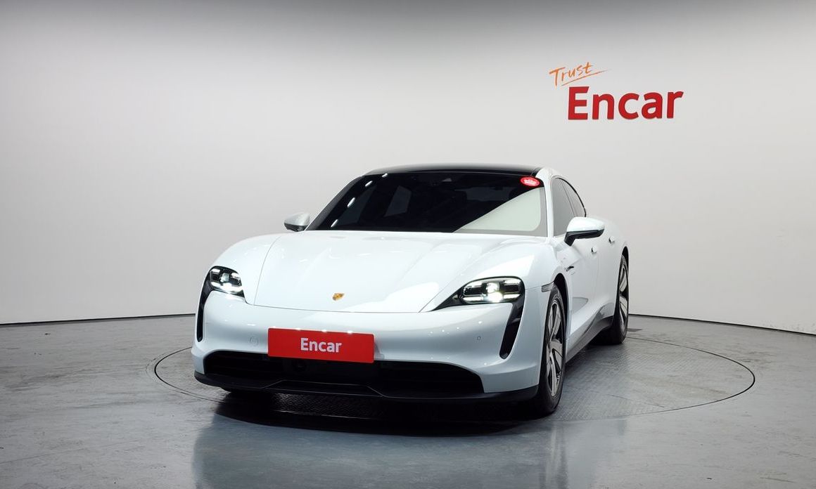 Porsche Taycan 2023