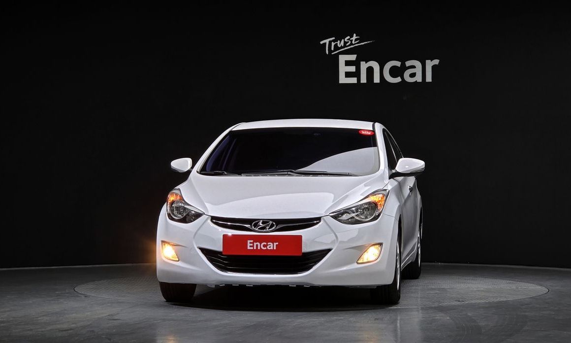 Hyundai AVANTE 2013