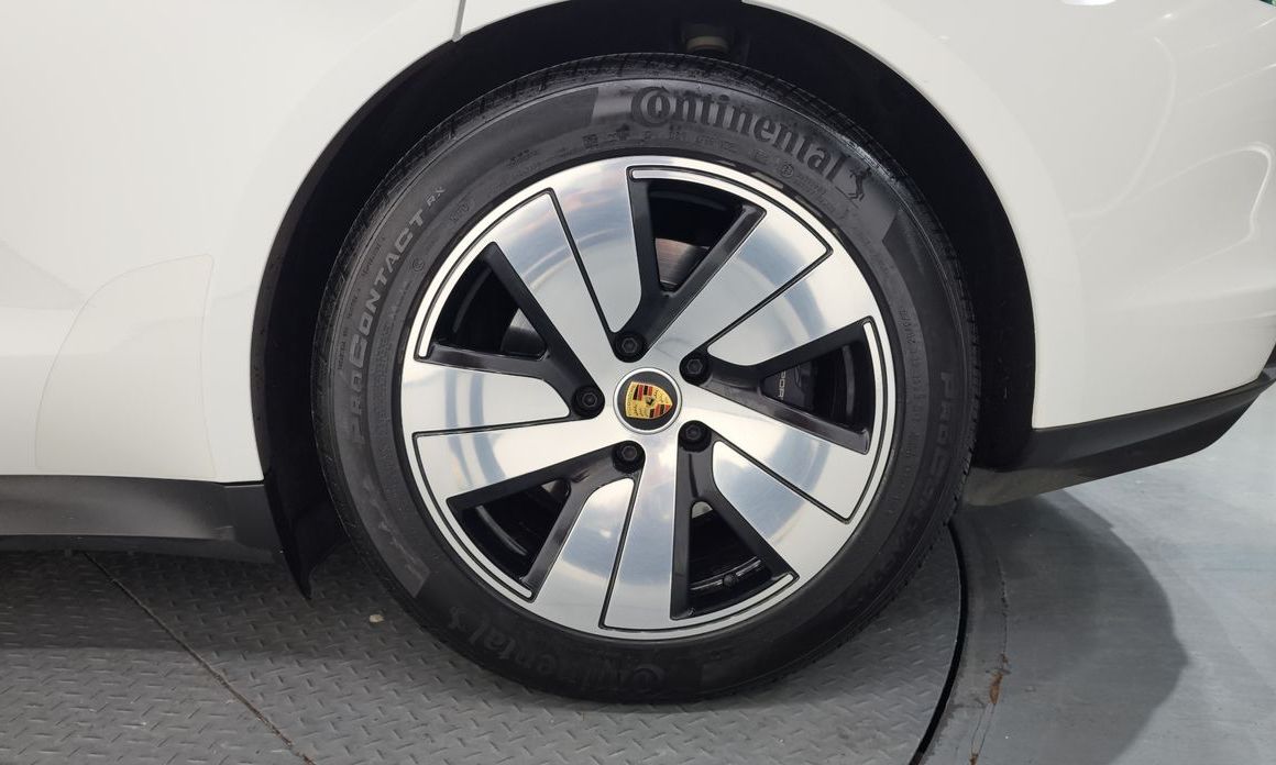 Porsche Taycan 2023