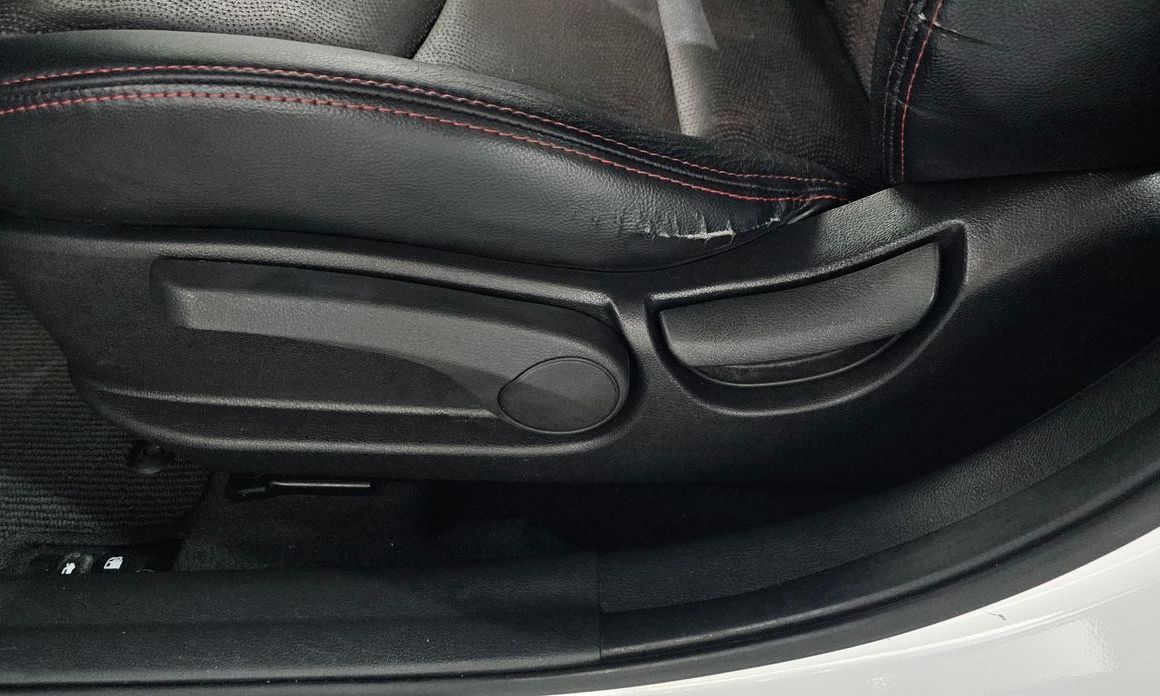 Hyundai AVANTE 2012