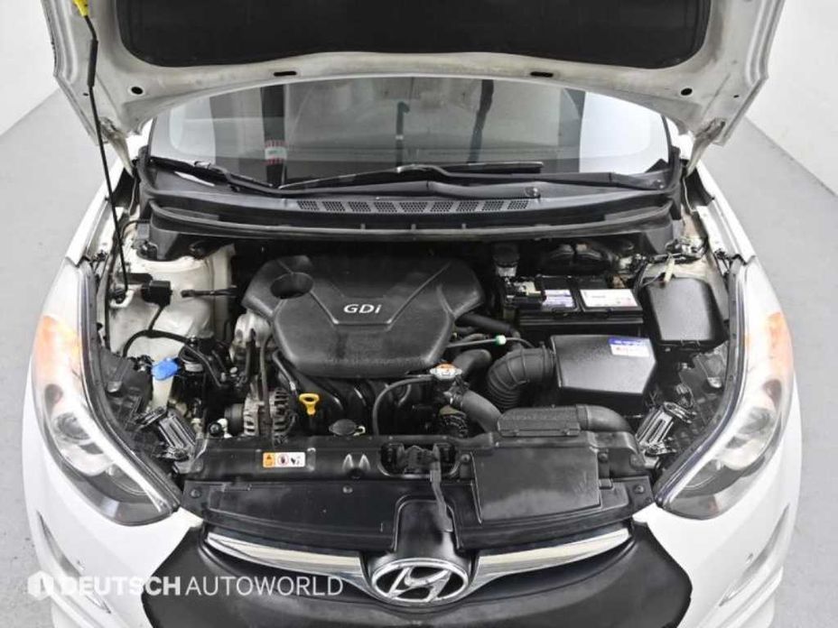 Hyundai AVANTE 2013
