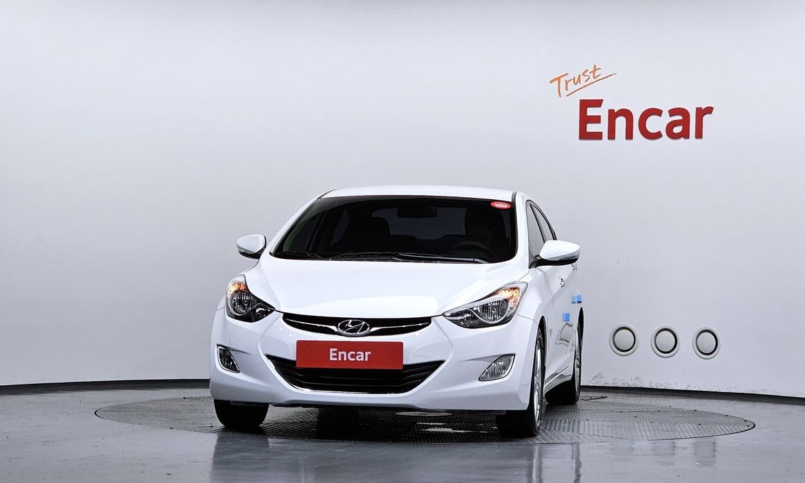 Hyundai AVANTE 2012