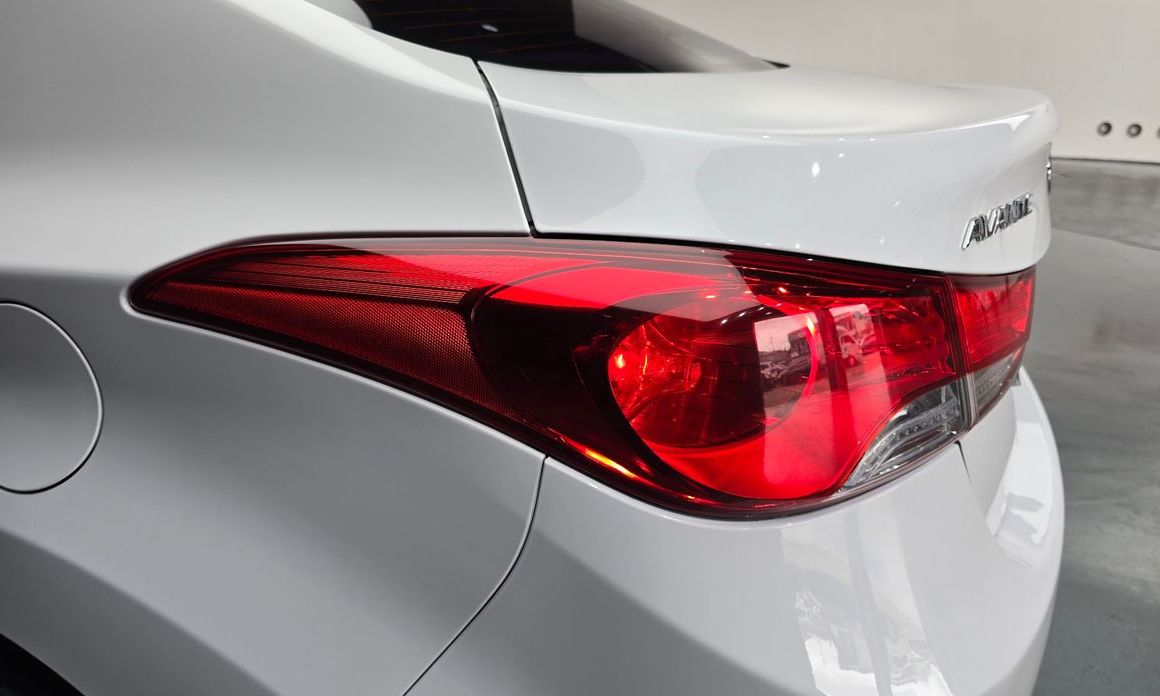 Hyundai AVANTE 2013