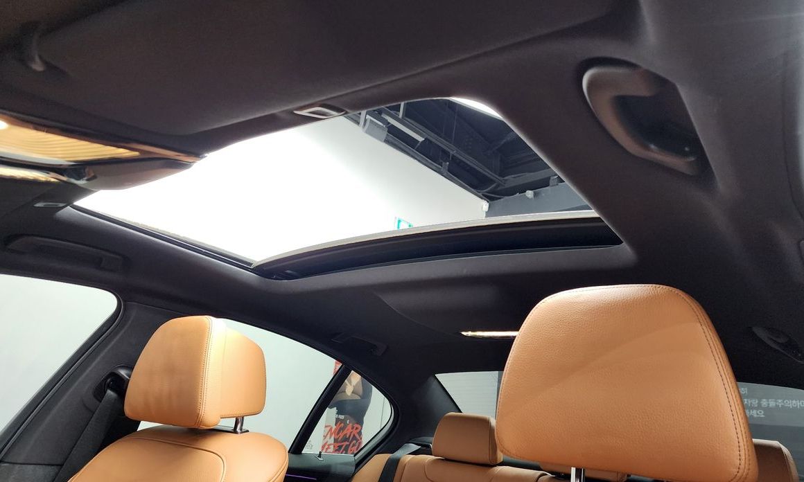 BMW 5-Series 2021