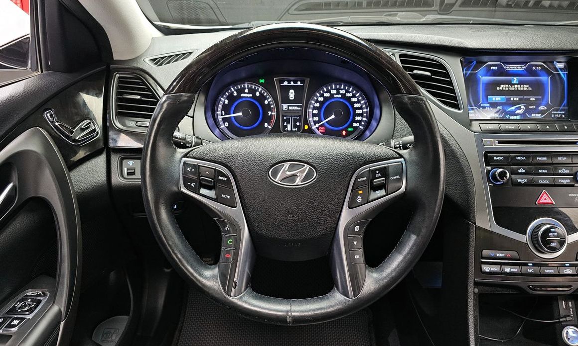 Hyundai Grandeur 2016