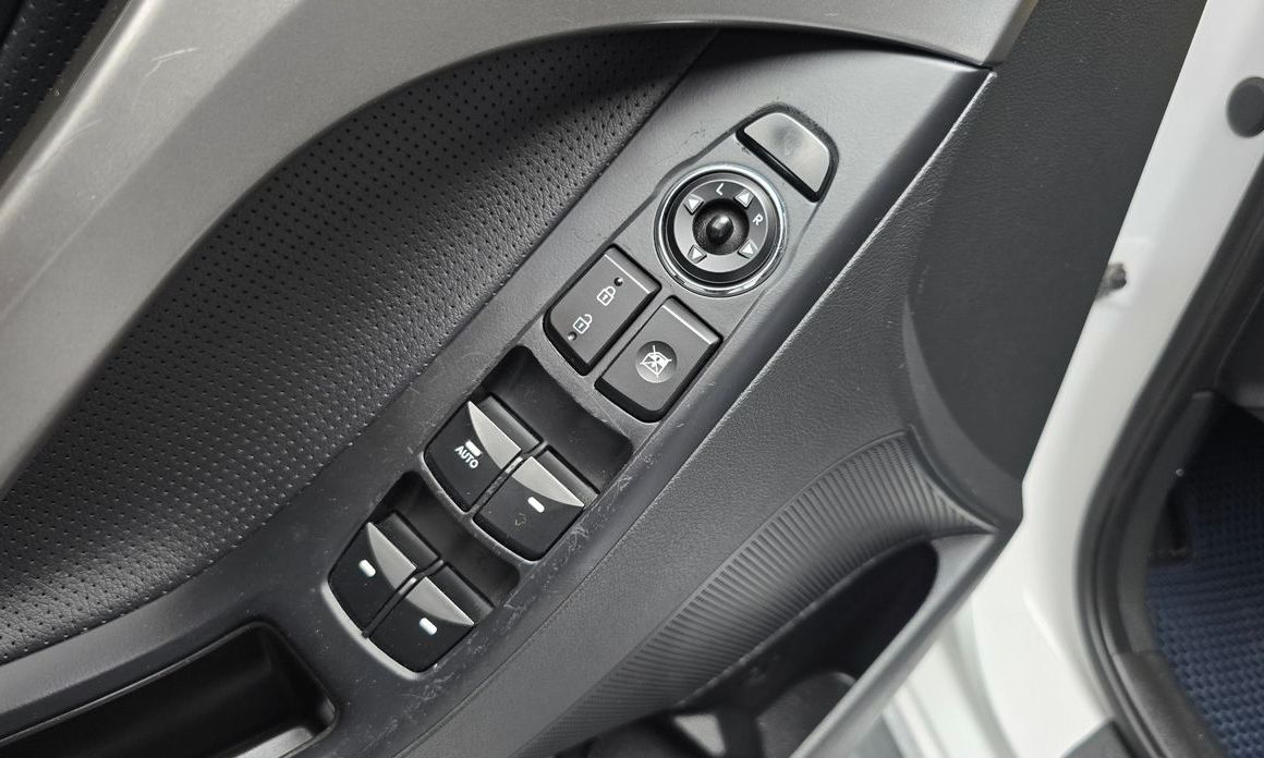 Hyundai AVANTE 2013