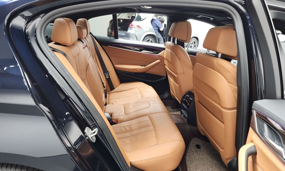 BMW 5-Series 2021