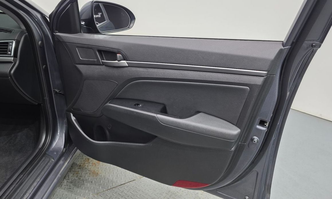 Hyundai AVANTE 2017