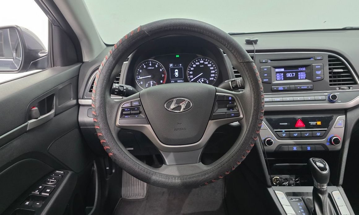 Hyundai AVANTE 2017