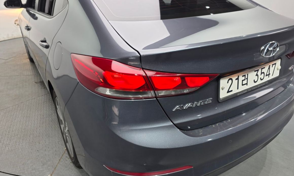 Hyundai AVANTE 2017