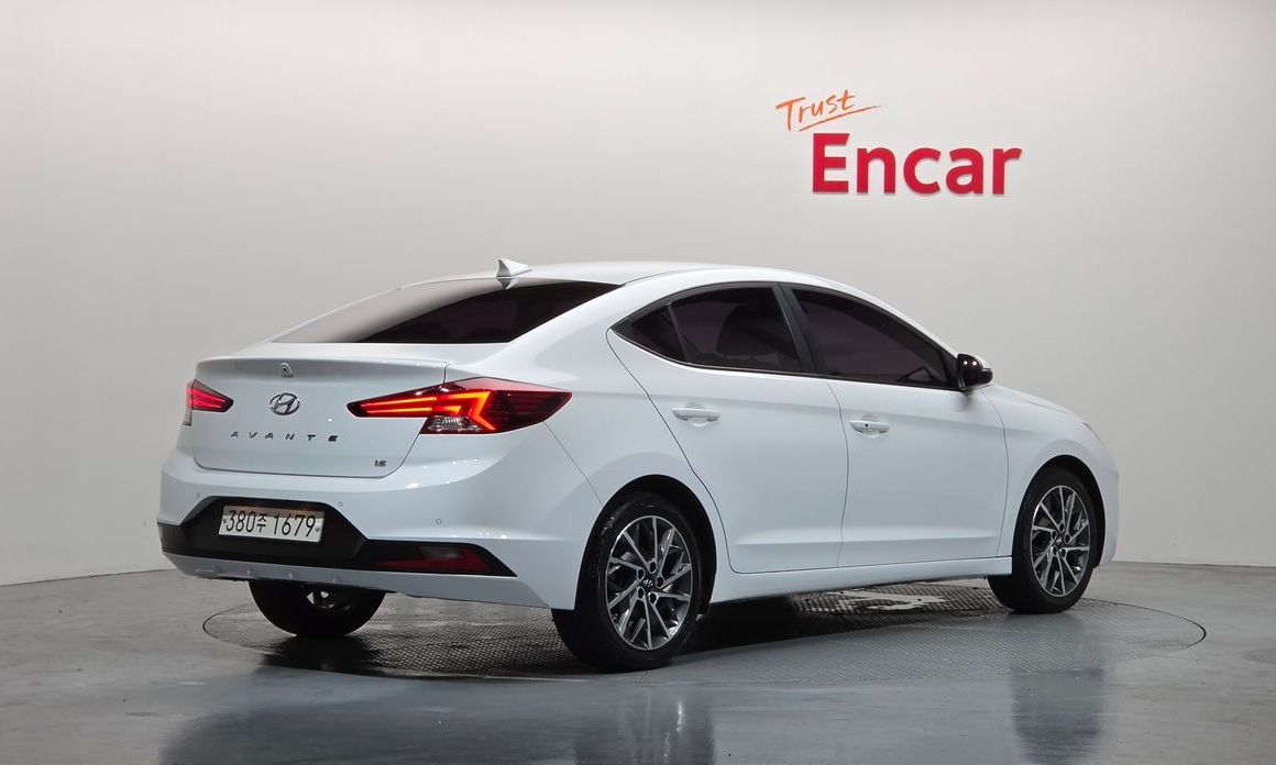 Hyundai AVANTE 2020