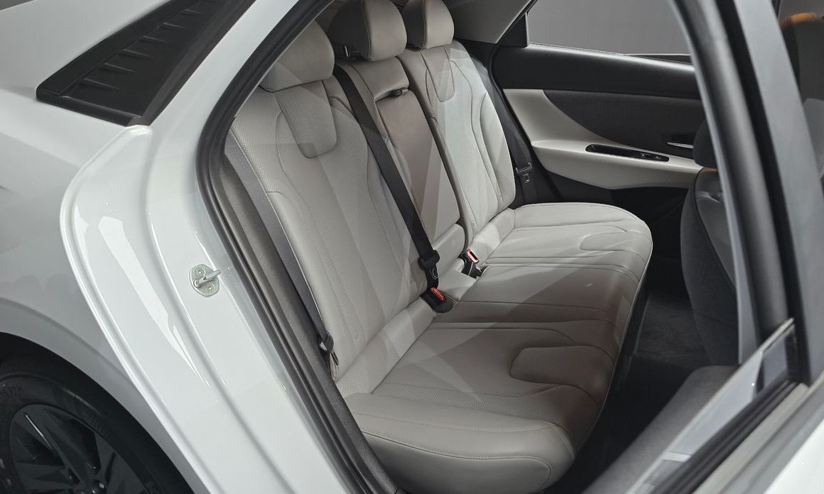 Hyundai AVANTE 2023