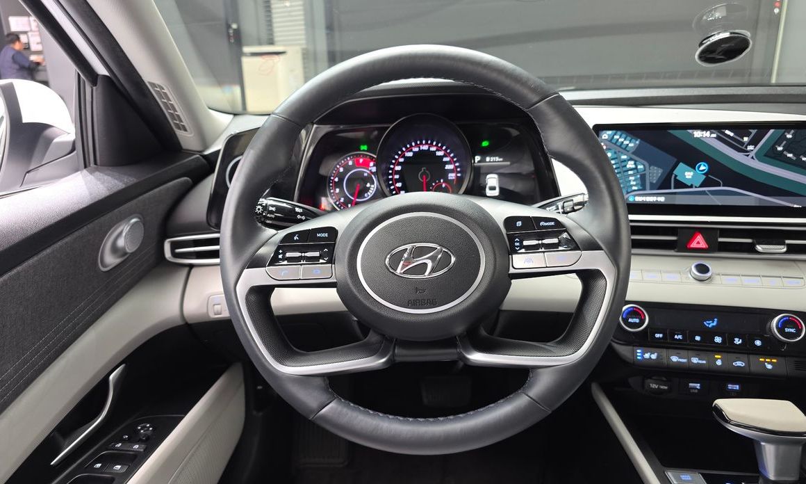 Hyundai AVANTE 2021