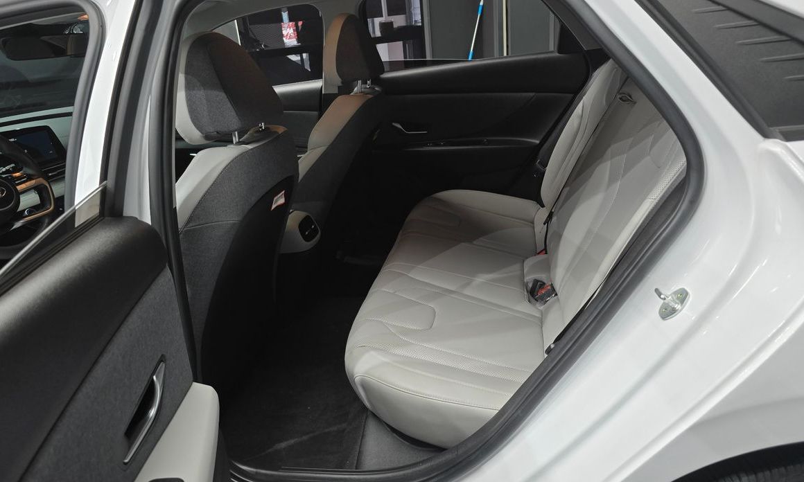 Hyundai AVANTE 2023
