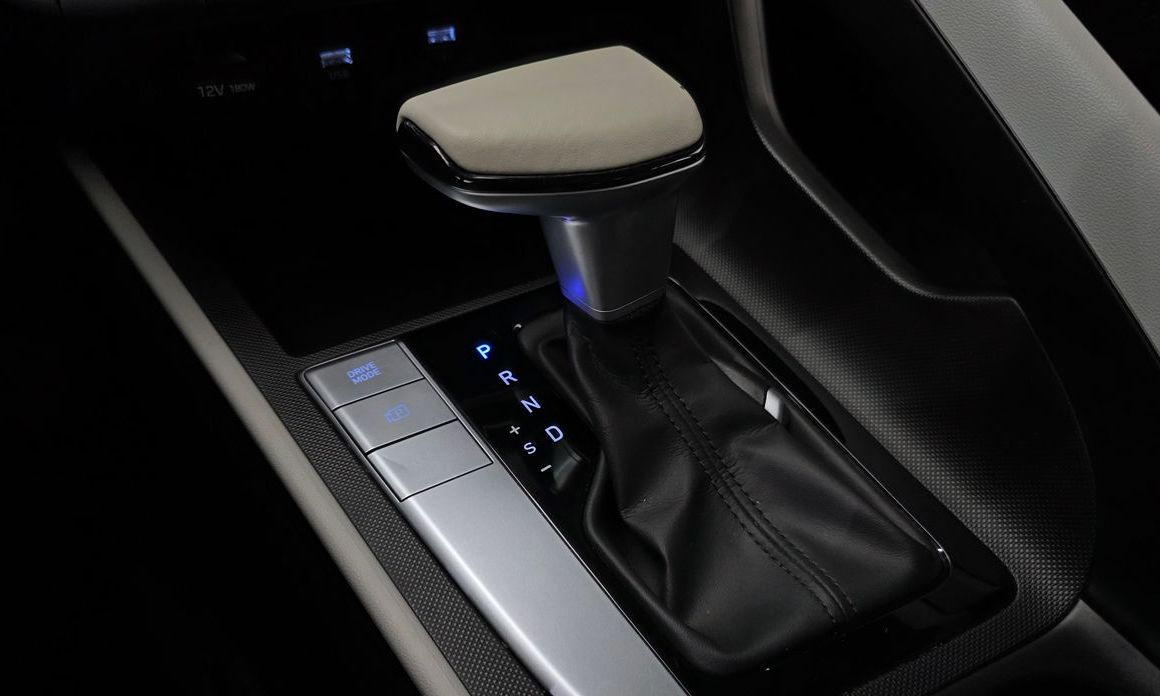 Hyundai AVANTE 2021