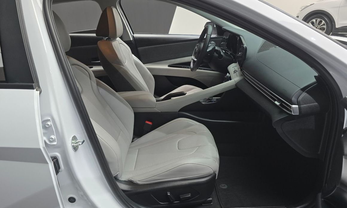 Hyundai AVANTE 2023