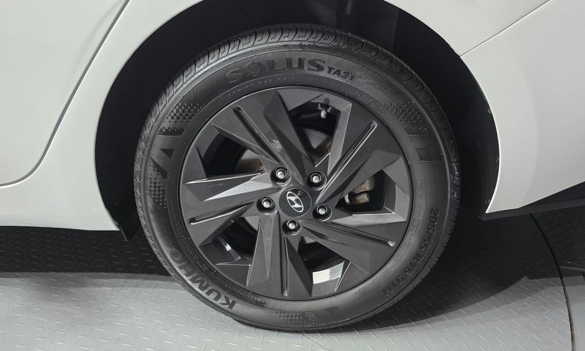 Hyundai AVANTE 2023