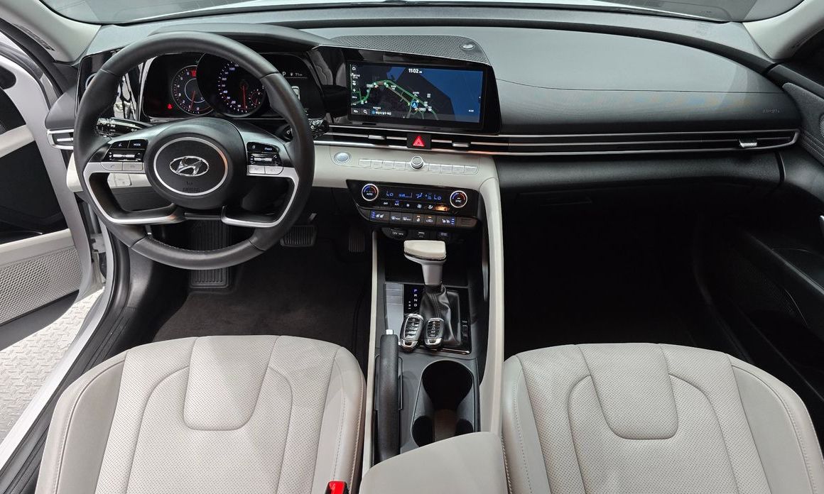 Hyundai AVANTE 2023