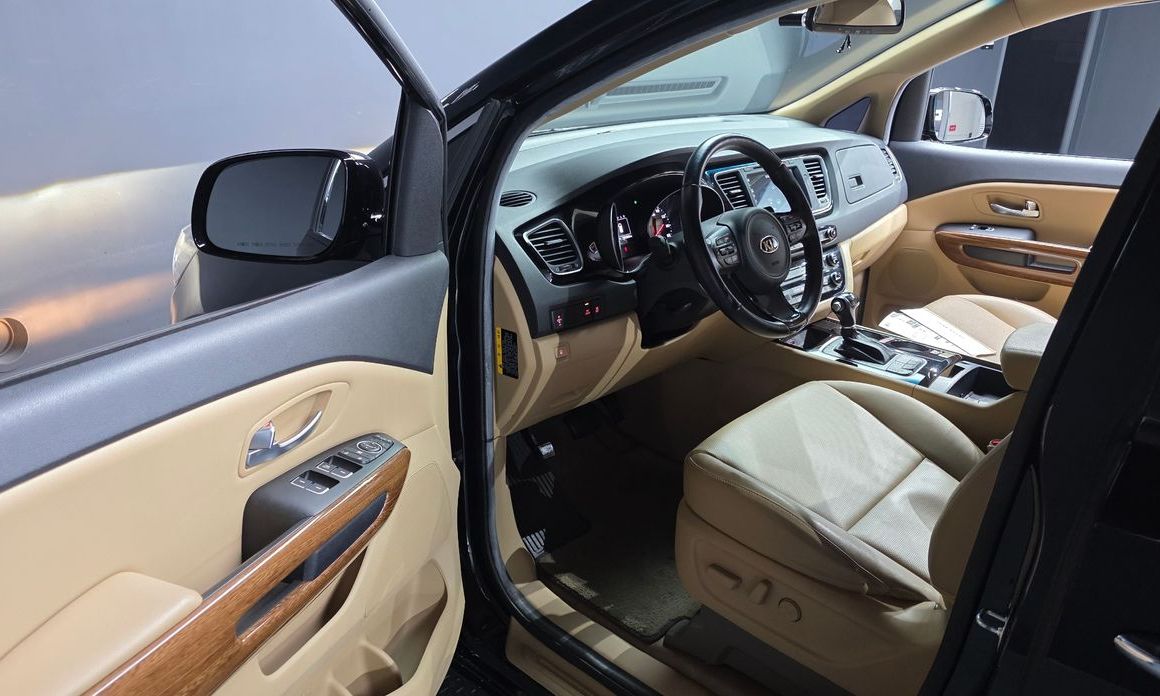 Kia Canival 2015