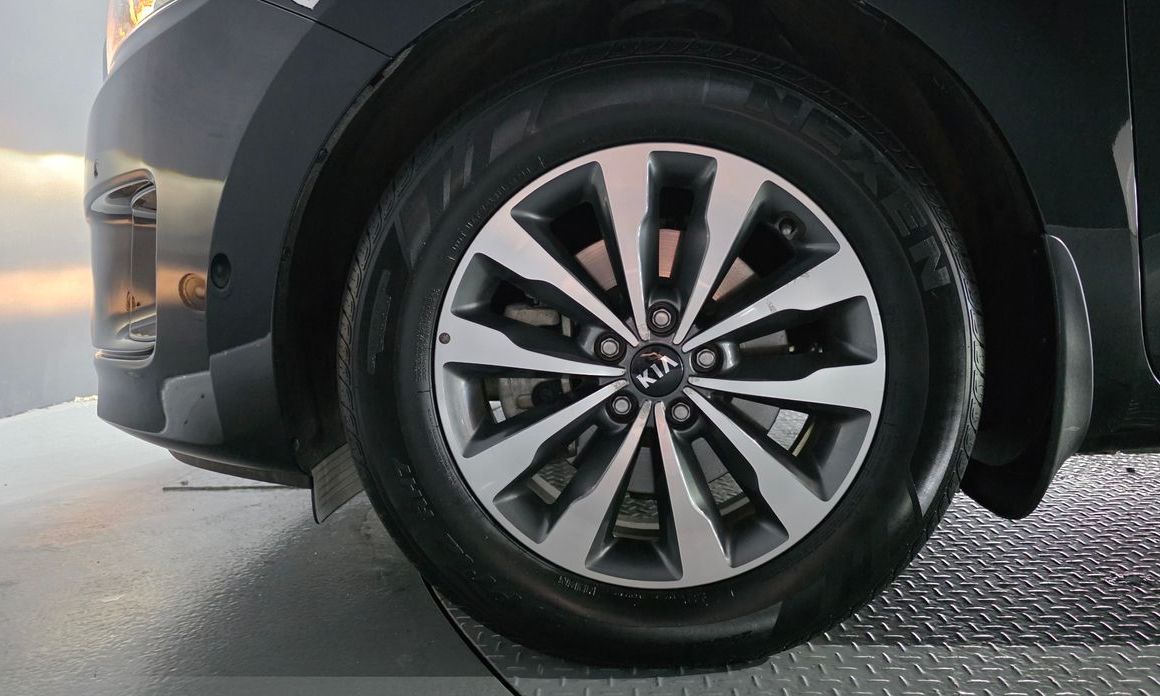 Kia Canival 2015
