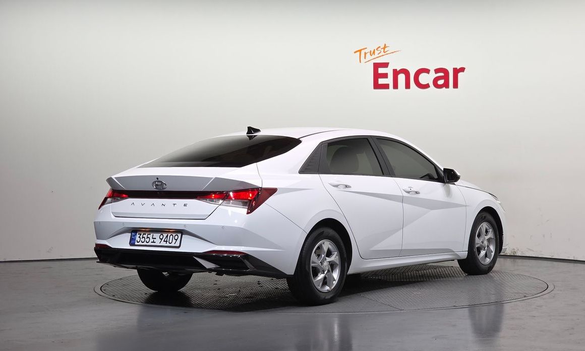Hyundai AVANTE 2021