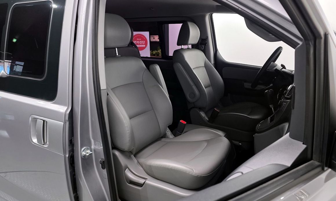 Hyundai Starex 2021
