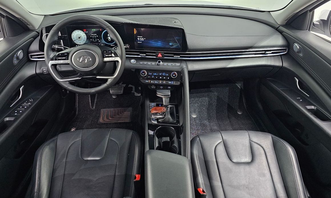Hyundai AVANTE 2021