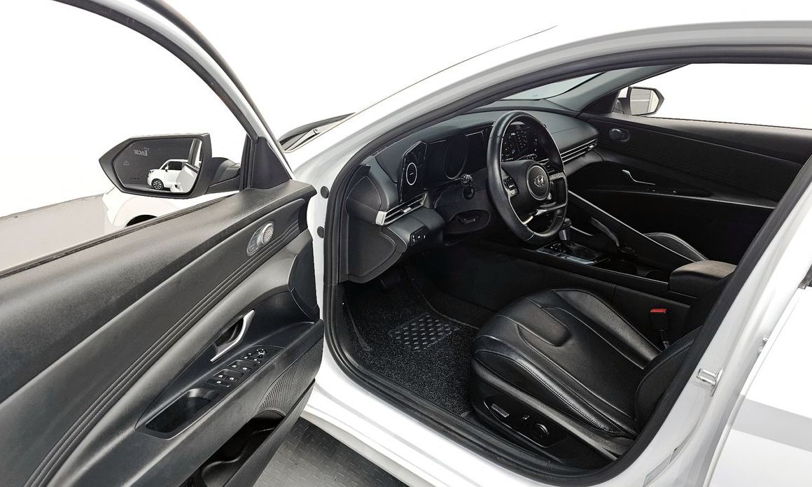 Hyundai AVANTE 2023