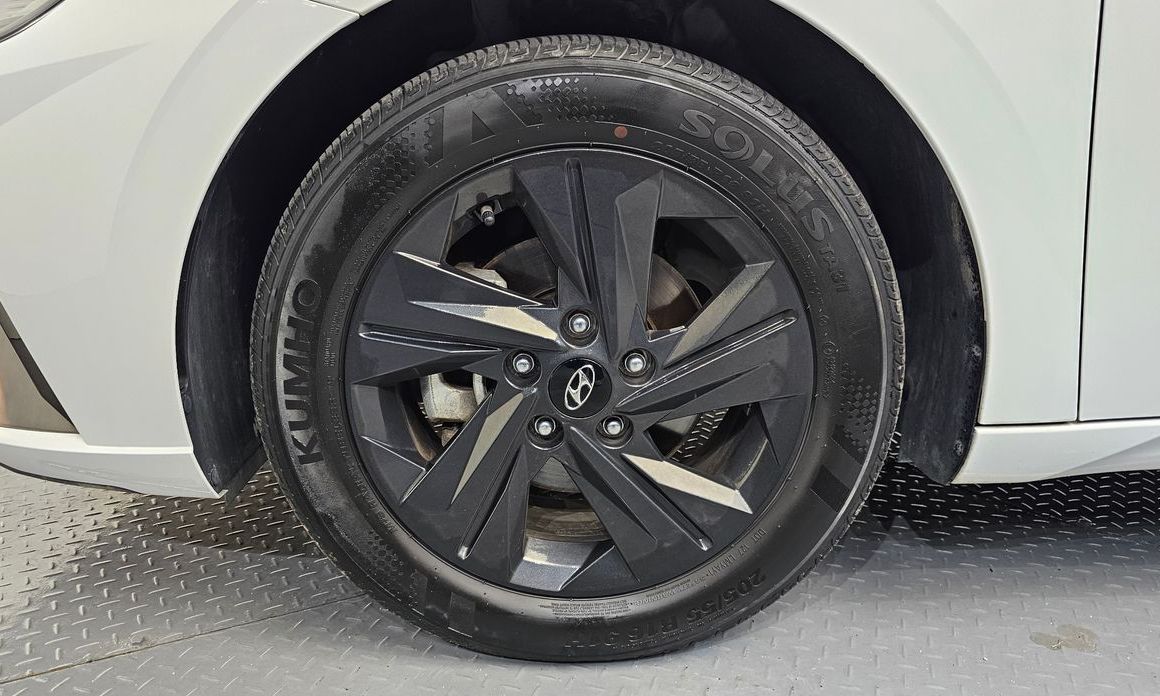Hyundai AVANTE 2023