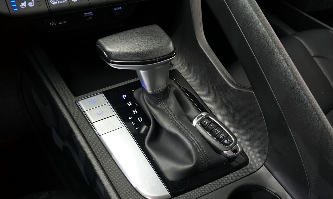 Hyundai AVANTE 2022