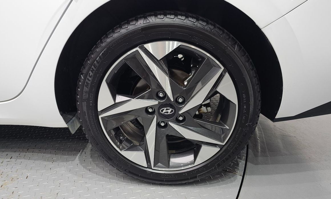 Hyundai AVANTE 2021