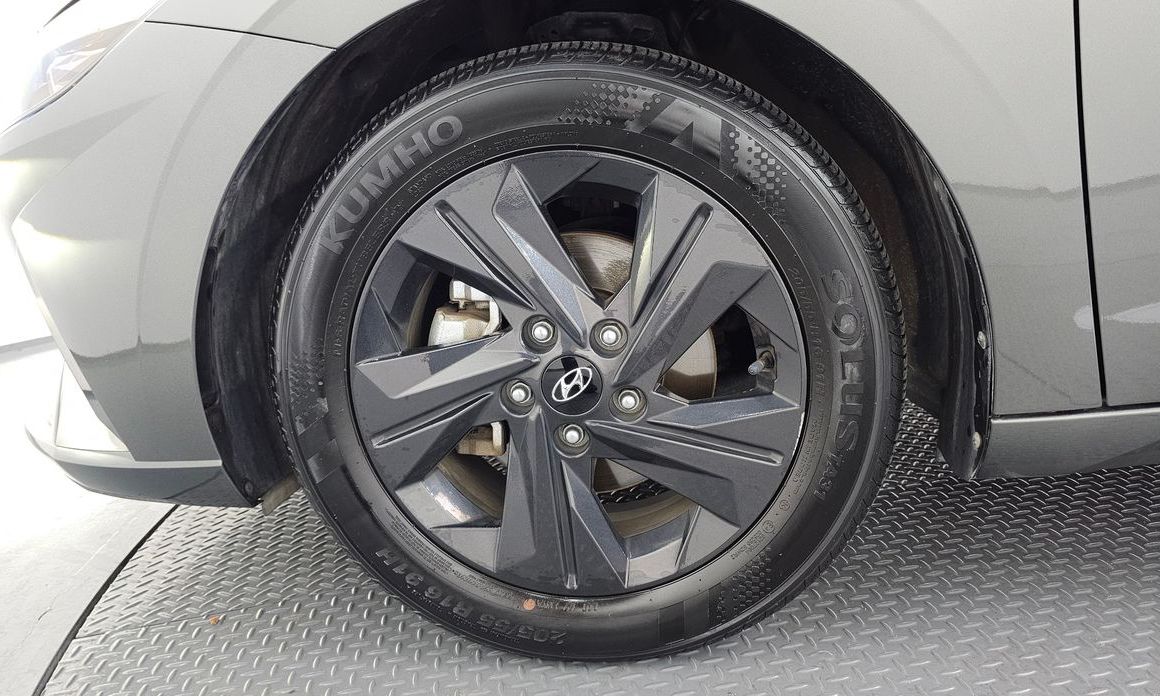 Hyundai AVANTE 2021