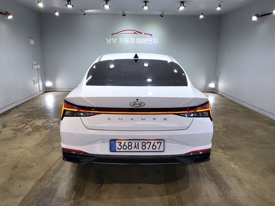 Hyundai AVANTE 2021