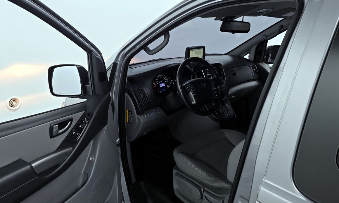 Hyundai Starex 2021