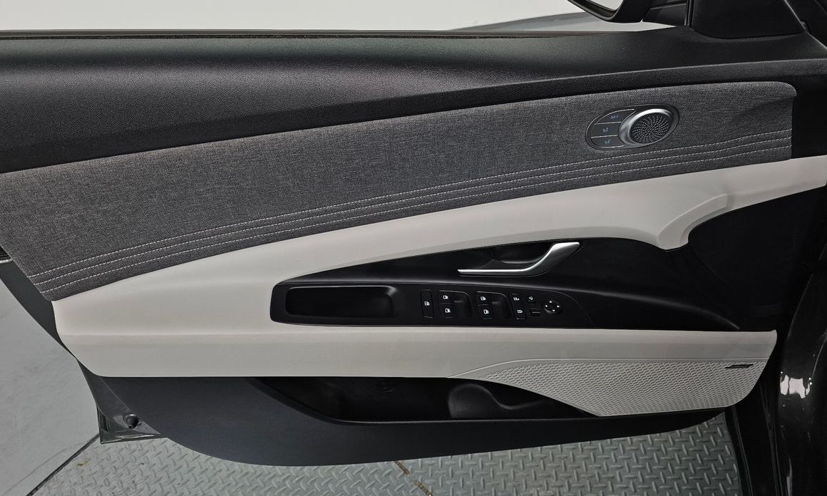 Hyundai AVANTE 2021