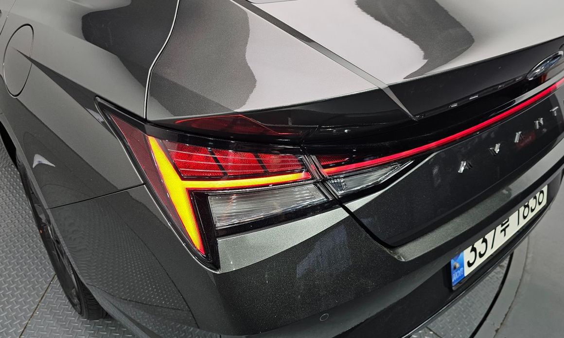 Hyundai AVANTE 2021