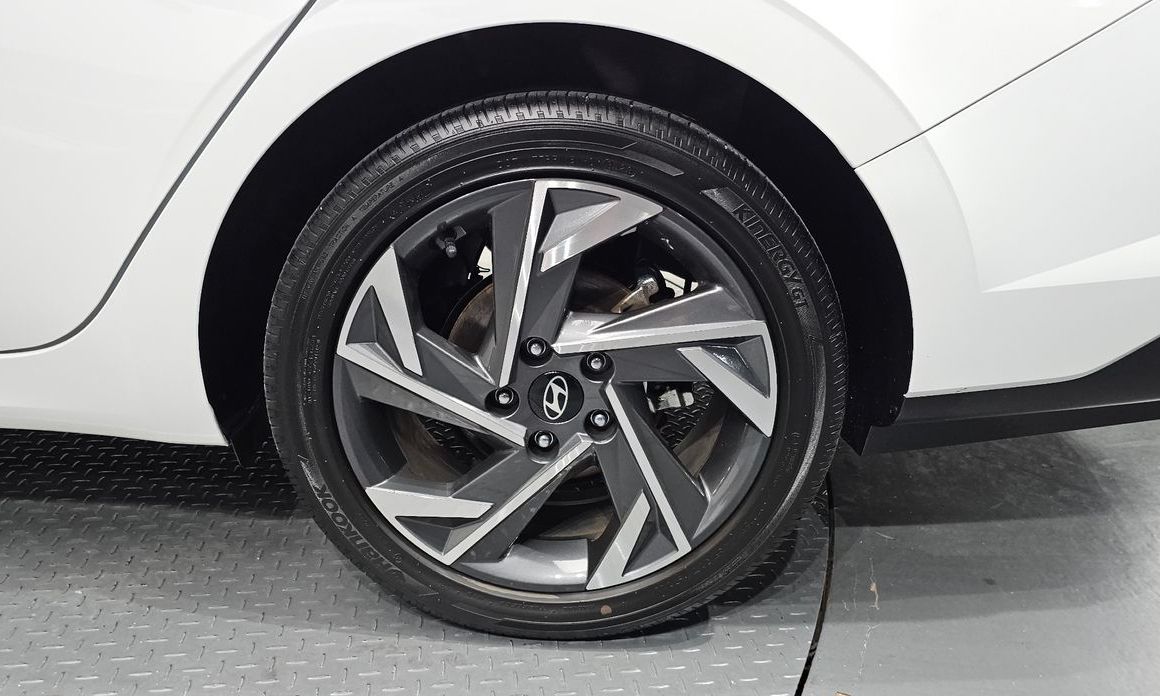 Hyundai AVANTE 2024